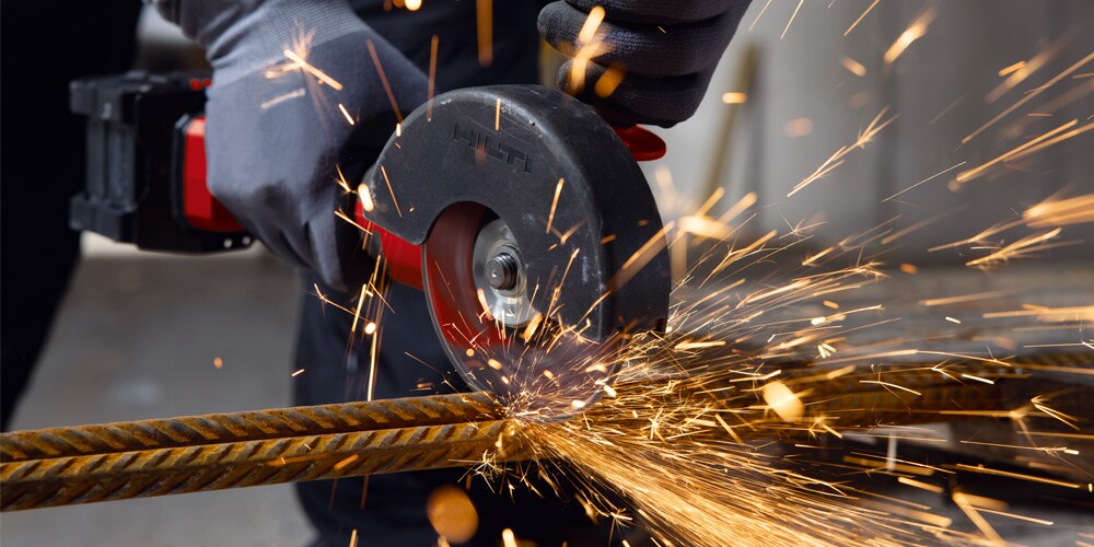 Nuron battery-operated angle cutter cutting metal