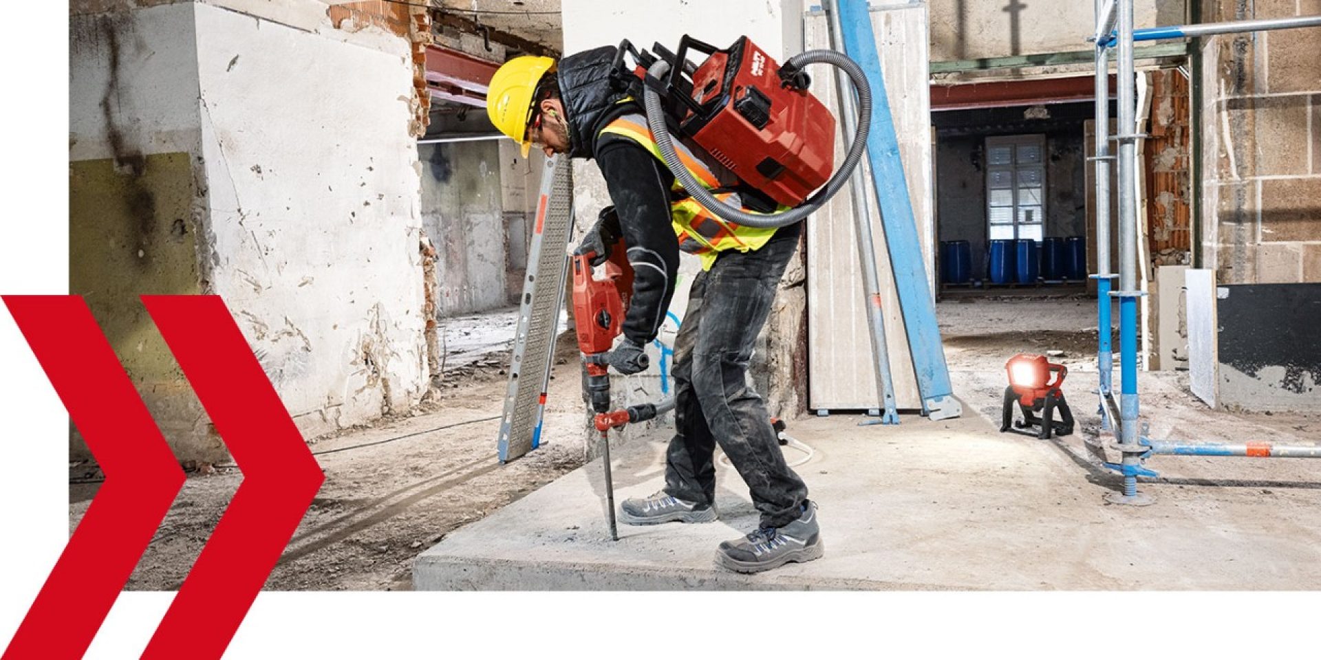 A worker using Hilti Nuron TE 60-22 to break concrete