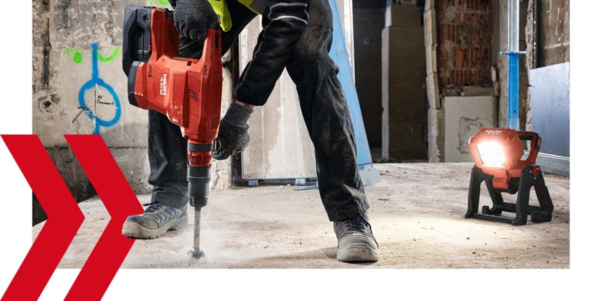 An image shows an example of use of reinforcement bushes with the Hilti Nuron TE 60-22 cordless rotary hammer.