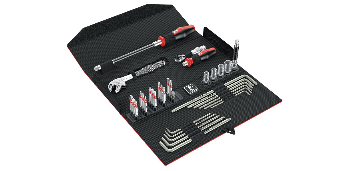 S-TK Generalist hand tool kit on display