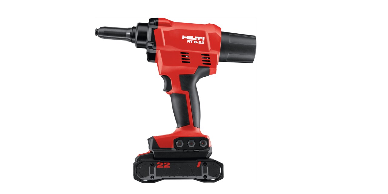 RT 6-22 Cordless rivet tool on display
