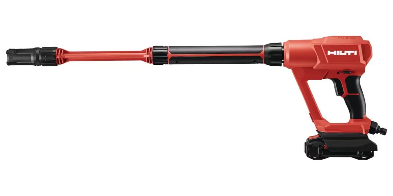 PC 2-22 Pressure washer on display