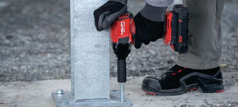Nuron SIW 6-22 ½” Cordless impact wrench Power-class cordless impact wrench with 1/2 friction ring anvil for a wide range of concrete anchoring and steel or wood bolting (Nuron battery platform) Applications 1