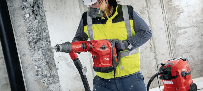 TE 70-ATC/AVR Rotary hammer Very powerful SDS Max (TE-Y) rotary hammer for heavy-duty drilling and chiselling in concrete Applications 1