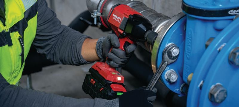 Nuron SIW 6-22 ½” Cordless impact wrench Power-class cordless impact wrench with 1/2 friction ring anvil for a wide range of concrete anchoring and steel or wood bolting (Nuron battery platform) Applications 1
