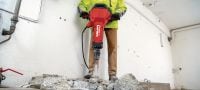 TE 3000-AVR Heavy-duty electric jackhammer Exceptionally powerful breaker for heavy-duty concrete demolition, asphalt cutting, earthwork and driving ground rods Applications 5